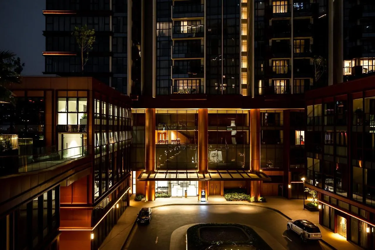 شقة مدينة هوشي منه Metropole Saigon Suites
